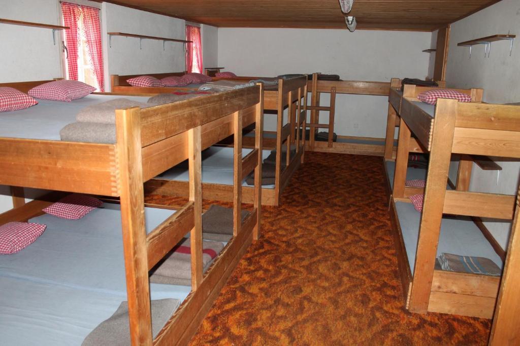 Hotel Posthaus Urigen Unterschächen Zimmer foto